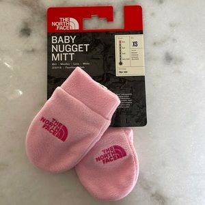 NWT Baby Nugget Mitt